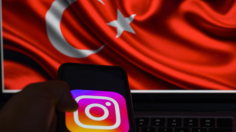 Turquía levanta bloqueo a Instagram tras negociaciones contenidas - Tras negociaciones con Instagram, Turquía levantó el bloqueo del acceso si cumplen con las peticiones gubernamentales sobre delitos de catálogo y censura.