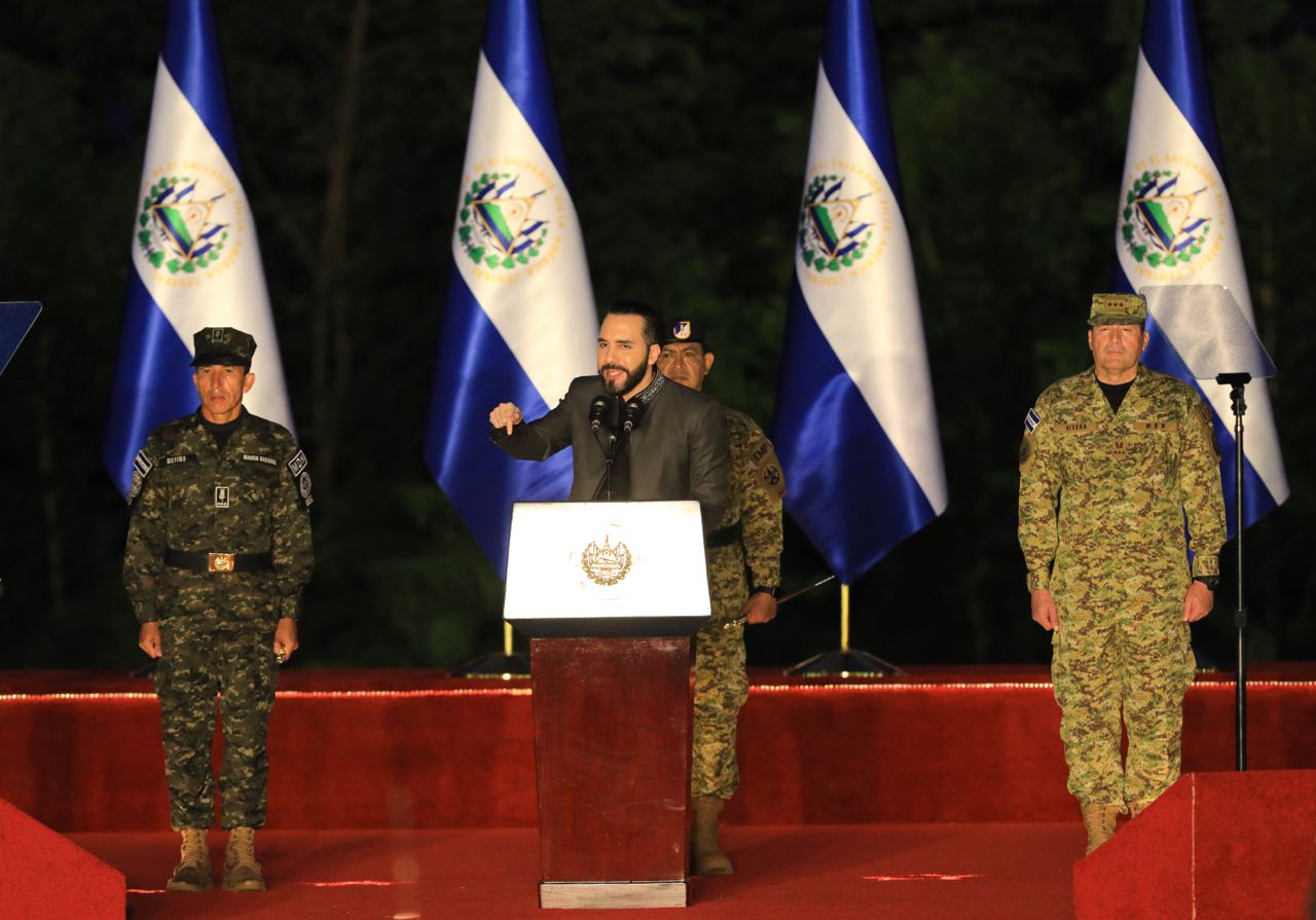 El Salvador Presenta un Presupuesto Autofinanciado Sin Necesidad de Deuda - Descubre el anuncio del presidente Nayib Bukele sobre el primer presupuesto completamente autofinanciado de El Salvador, que elimina la necesidad de emitir deuda para el gasto corriente del Estado.